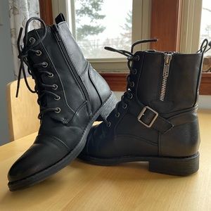 black zip up combat boots size 7